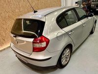Usado BMW 116 114 CV (83 kW) 2005 Gris Utilitario