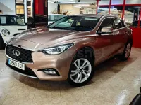 Usado Infiniti Q30 Premium 170 CV (125 kW) 2017 Beige Berlina