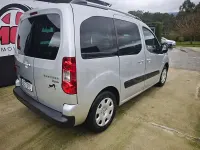Usado Peugeot Partner Tepee Outdoor 90 CV (66 kW) 2010 Gris / plata Monovolumen