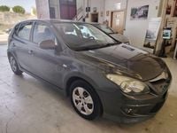 Usado Hyundai i30 Classic 90 CV (66 kW) 2011 Gris / plata Berlina