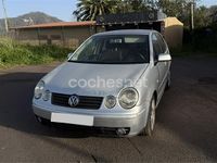 Usado VW Polo Trendline 100 CV (73 kW) 2004 Gris / plata Utilitario