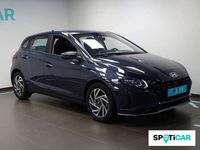 Usado Hyundai i20 101 CV (74 kW) 2024 Gris Utilitario