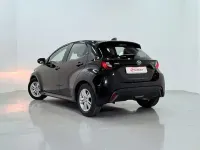 Usado Toyota Yaris Business Edition 116 CV (85 kW) 2022 Negro Utilitario
