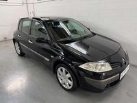 Usado Renault Mégane II Dynamique 111 CV (81 kW) 2007 Negro Utilitario