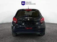 Usado Peugeot 208 99 CV (72 kW) 2018 Negro Utilitario