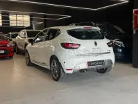 Usado Renault Clio IV Zen 90 CV (66 kW) 2017 Blanco Berlina