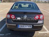 Usado VW Passat Advance 140 CV (102 kW) 2008 Gris / plata Berlina