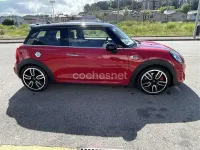 Usado Mini John Cooper Works 231 CV (169 kW) 2018 Rojo Utilitario