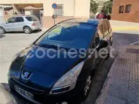 Usado Peugeot 5008 Allure 112 CV (82 kW) 2012 Negro Monovolumen