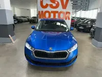 Usado Skoda Octavia Business Line 204 CV (150 kW) 2021 Azul Berlina
