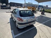 Usado Peugeot 206 75 CV (55 kW) 2005 Gris / plata Berlina