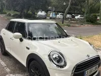Usado Mini ONE 102 CV (75 kW) 2019 Beige Utilitario