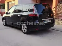 Usado Renault Grand Scénic II Dynamique 105 CV (77 kW) 2009 Negro Monovolumen
