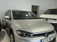 Usado VW Polo Life 95 CV (69 kW) 2021 Gris / plata Utilitario
