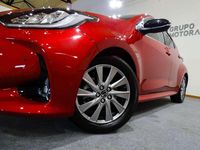 Usado Mazda 2 116 CV (85 kW) 2023 Rojo Utilitario