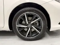 Usado Toyota Auris Hybrid 136 CV (100 kW) 2018 Blanco Familiar