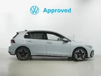 Usado VW Golf VIII R-line 150 CV (110 kW) 2025 Azul Berlina