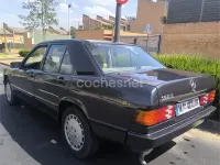 Usado Mercedes 190 126 CV (92 kW) 1987 Negro Berlina