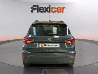 Usado Seat Arona Ecomotive 95 CV (69 kW) 2019 Gris SUV
