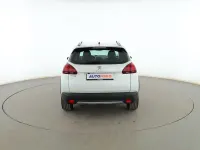 Usado Peugeot 2008 Allure 110 CV (80 kW) 2017 Blanco SUV