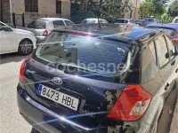 Usado Kia Ceed 115 CV (84 kW) 2011 Negro Utilitario