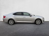 Usado Skoda Superb Ambition 150 CV (110 kW) 2021 Gris / plata Berlina