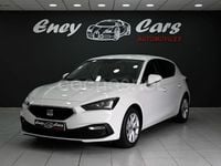 Usado Seat Leon Style 110 CV (80 kW) 2021 Blanco Berlina