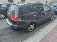 Usado Seat Altea XL Ecomotive 105 CV (77 kW) 2010 Negro Monovolumen