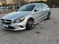 Usado Mercedes CLA200 Shooting Brake 136 CV (100 kW) 2018 Gris / plata Familiar