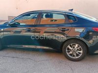 Usado Kia Optima 141 CV (103 kW) 2016 Azul Berlina