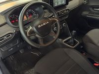 Usado Dacia Jogger Essentiel 100 CV (73 kW) 2023 Blanco Monovolumen