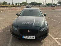 Usado Jaguar XF Prestige 180 CV (132 kW) 2016 Verde Berlina