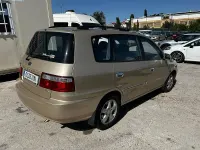Usado Kia Carens EX 140 CV (102 kW) 2006 Marrón Monovolumen