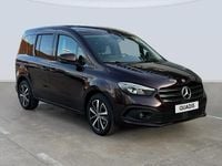 Usado Mercedes T180 116 CV (85 kW) 2024 Rojo Monovolumen