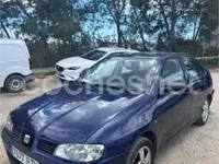 Usado Seat Cordoba Stella 90 CV (66 kW) 2002 Azul Berlina