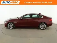 Usado Jaguar XE Prestige 180 CV (132 kW) 2018 Rojo Berlina
