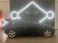 Usado Seat Leon Sport 105 CV (77 kW) 2006 Negro Utilitario
