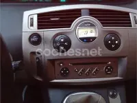 Usado Renault Scenic E-Tech Expression 105 CV (77 kW) 2007 Negro Monovolumen