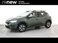 Usado Dacia Sandero Expression 110 CV (80 kW) 2023 Verde Berlina
