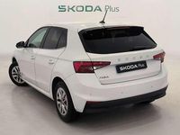 Usado Skoda Fabia Selection 116 CV (85 kW) 2025 Blanco Utilitario