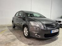 Usado Toyota Auris Active 90 CV (66 kW) 2011 Negro Berlina