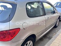 Usado Peugeot 307 90 CV (66 kW) 2006 Gris / plata Berlina