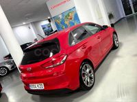Usado Hyundai i30 95 CV (69 kW) 2020 Rojo Berlina