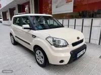 Usado Kia Soul 123 CV (90 kW) 2011 Beige SUV