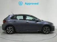 Usado VW Polo Life 95 CV (69 kW) 2021 Gris Utilitario