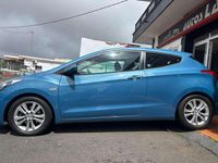Usado Hyundai i30 101 CV (74 kW) 2014 Azul Utilitario
