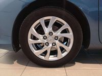 Usado Toyota Auris Active 121 CV (88 kW) 2016 Azul Berlina