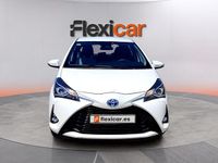 Usado Toyota Yaris Hybrid Active 100 CV (73 kW) 2020 Blanco Berlina