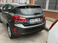 Usado Ford Fiesta Trend 75 CV (55 kW) 2019 Gris / plata Utilitario