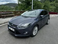 Usado Ford Focus Titanium 115 CV (84 kW) 2012 Gris / plata Berlina